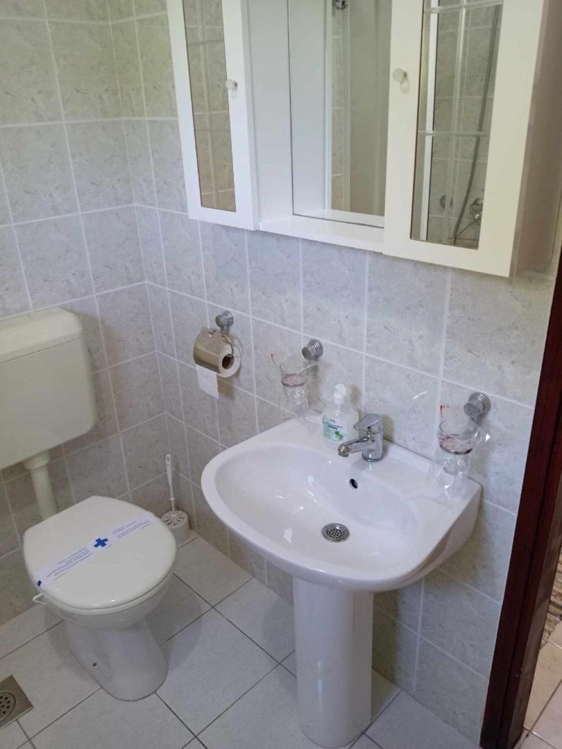Apartments And Rooms By The Sea Martinscica, Cres - 23980 Стая снимка