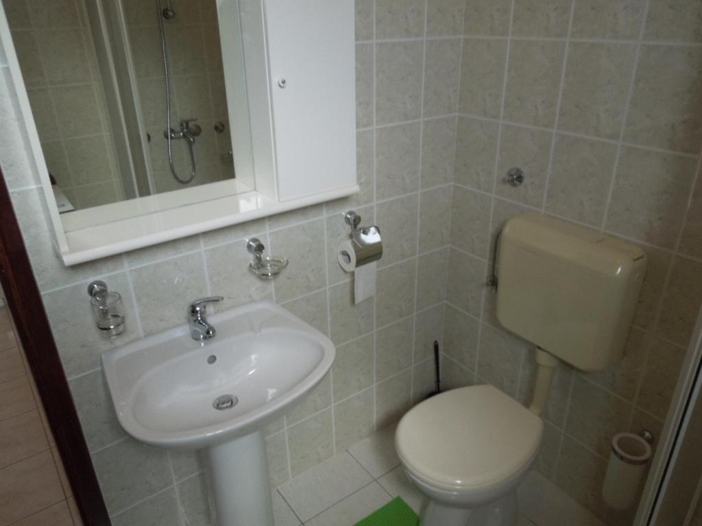 Apartments And Rooms By The Sea Martinscica, Cres - 23980 Екстериор снимка