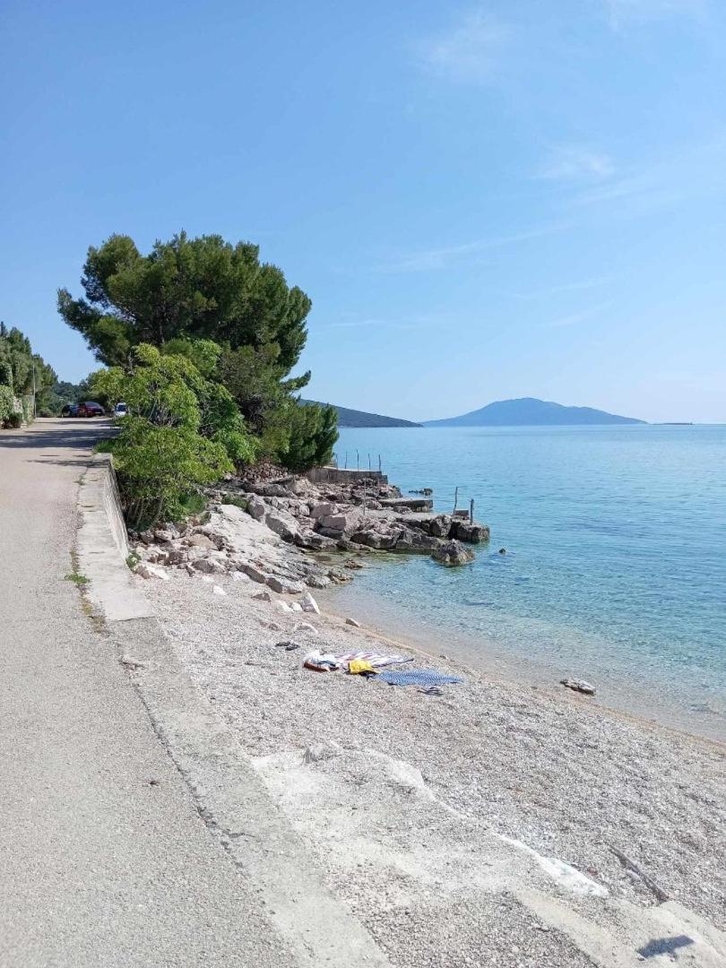 Apartments And Rooms By The Sea Martinscica, Cres - 23980 Екстериор снимка