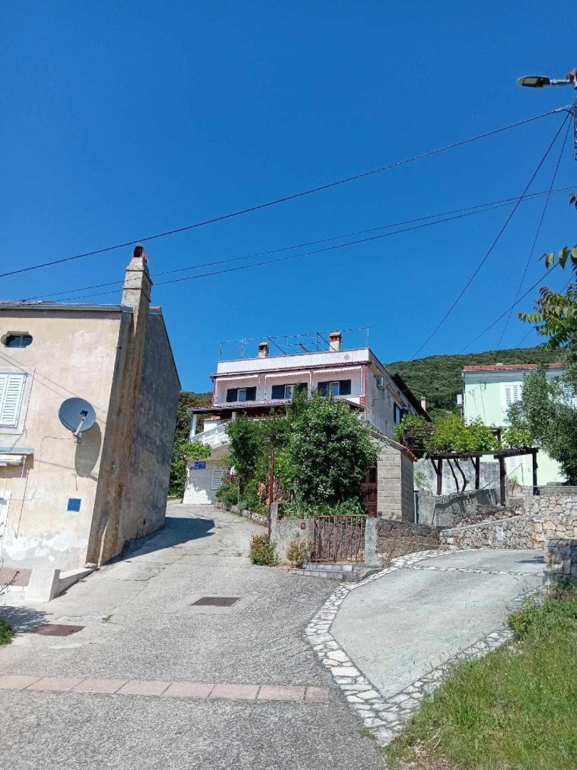 Apartments And Rooms By The Sea Martinscica, Cres - 23980 Екстериор снимка
